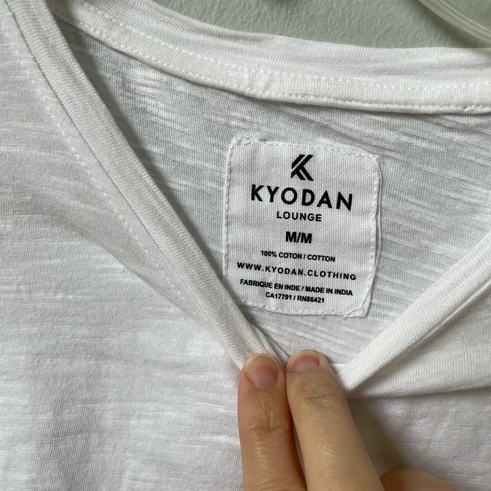 Kyodan NWT White/tangerine snd purple tie dye design cropped t-shirt. Size M - Picture 5 of 7